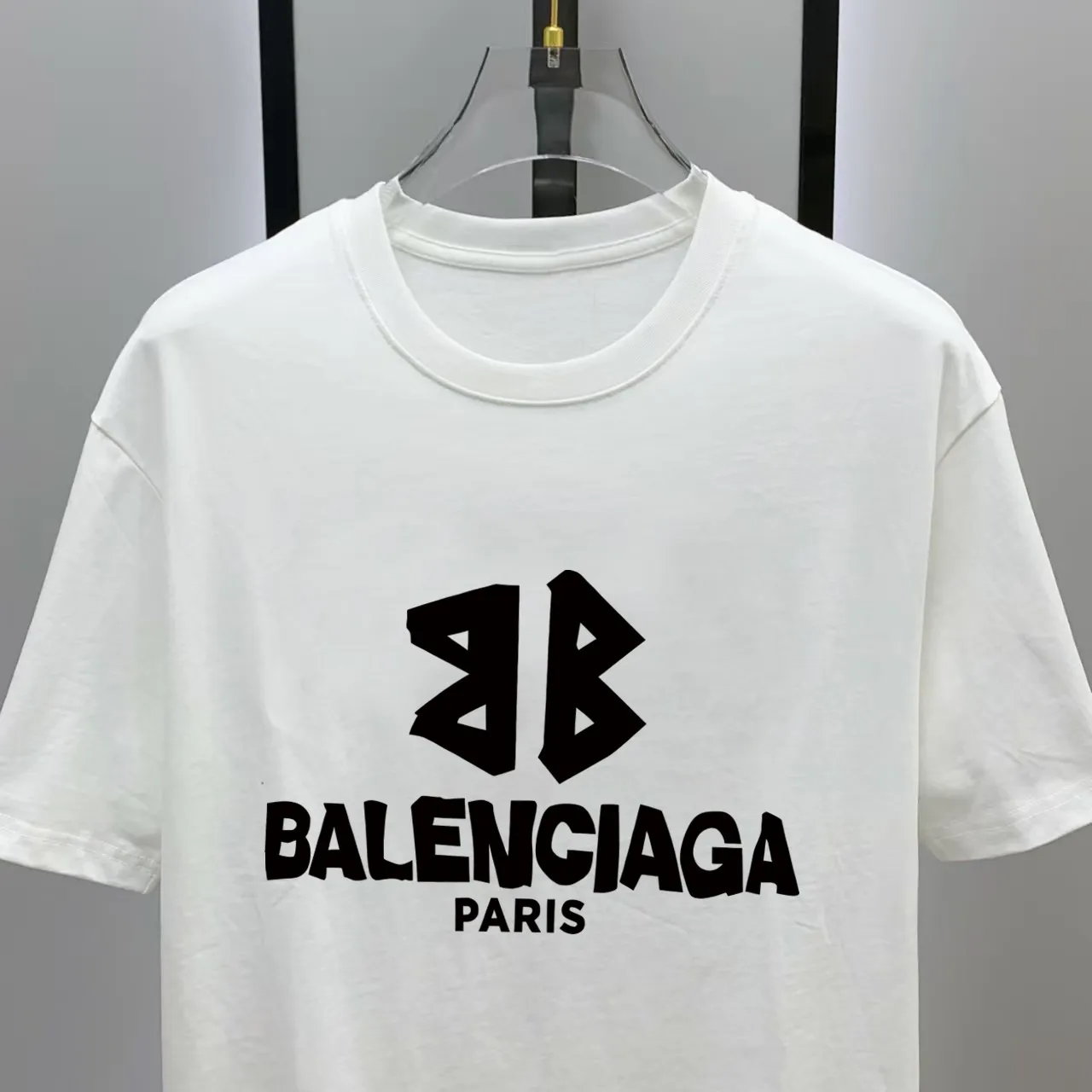# 2026 New Arrival New Arrival T Premium ！ logo Premium 250 . . . . . ！ ！ ：Black。White！ Sizes： S M L XL XXL ：50 52 55 58 61 ：69 71 73 75 77 ：48 50 53 56 58 ：22 22.5 23 23.5 24 ， 1-3CM